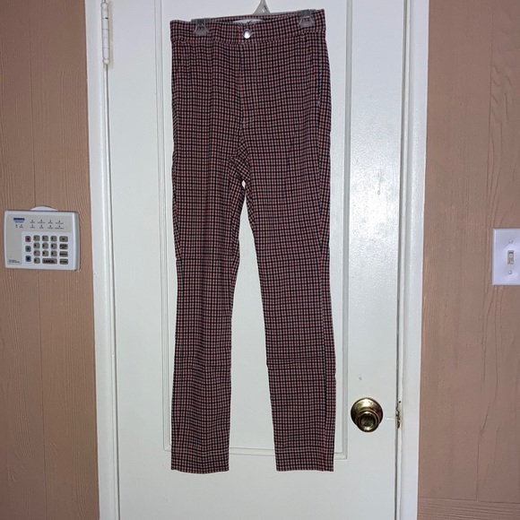 Bundle discount or offer! Hollister straight leg plaid pant. Ultra high rise. - Picture 1 of 4